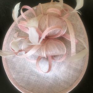 Light pink fascinator